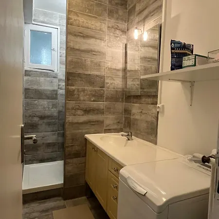 Apartment 3 - 5pers - Proche Toutes Commodites - Quartier Recherche - Court Et Long Sejour - Cosy - Lumineux - Fonctionnel *