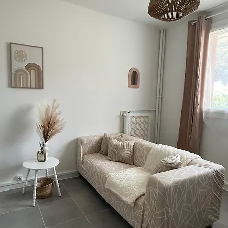 Apartment 3 - 5pers - Proche Toutes Commodites - Quartier Recherche - Court Et Long Sejour - Cosy - Lumineux - Fonctionnel *